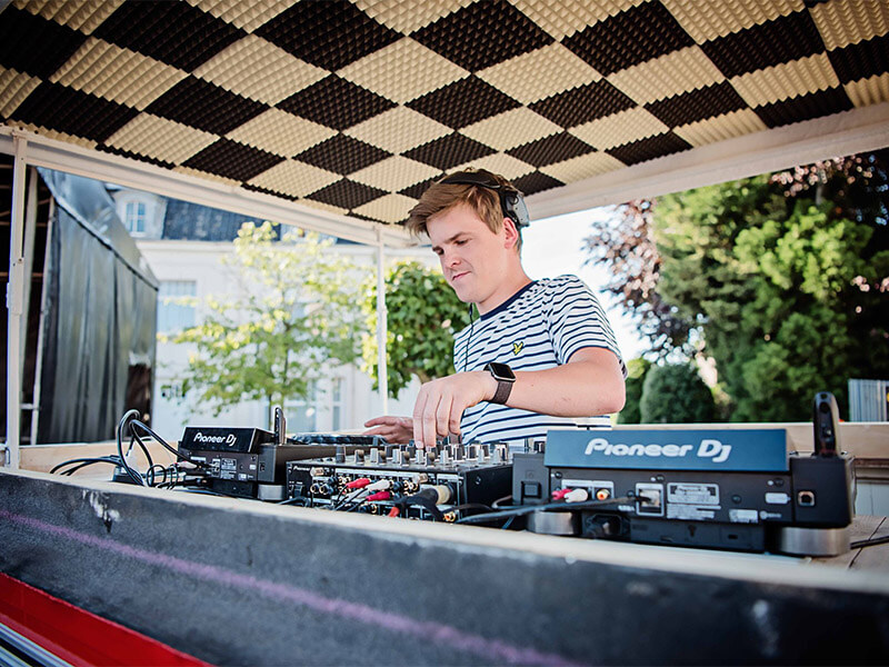 DJ Tibo - Nacht van de Zonnebatjes DJ Tibo - Preparty Zonnebatjes