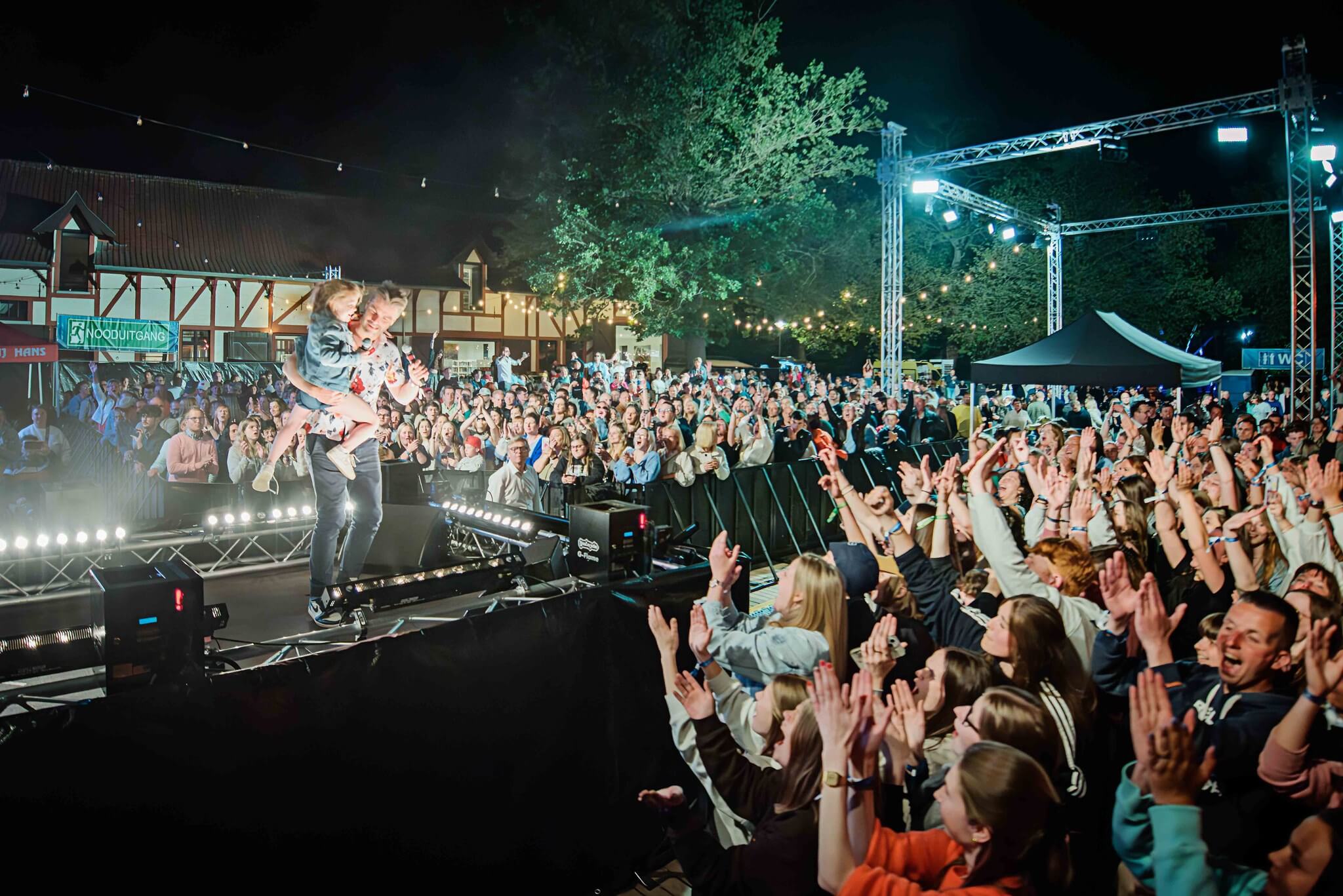 Nacht van de Zonnebatjes - Schlagerfestival